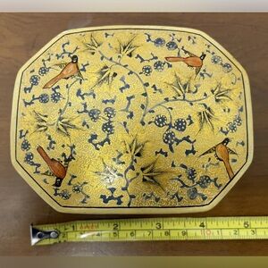 VINTAGE PAPER MACHE LACQUERED DECORATIVE TRINKET BOX- HANDMADE IN KASMIR INDIA